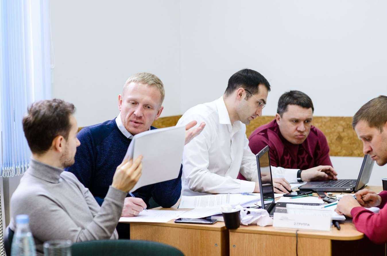 Отзывы на компанию Высшая экономическая школа в Екатеринбурге c фото