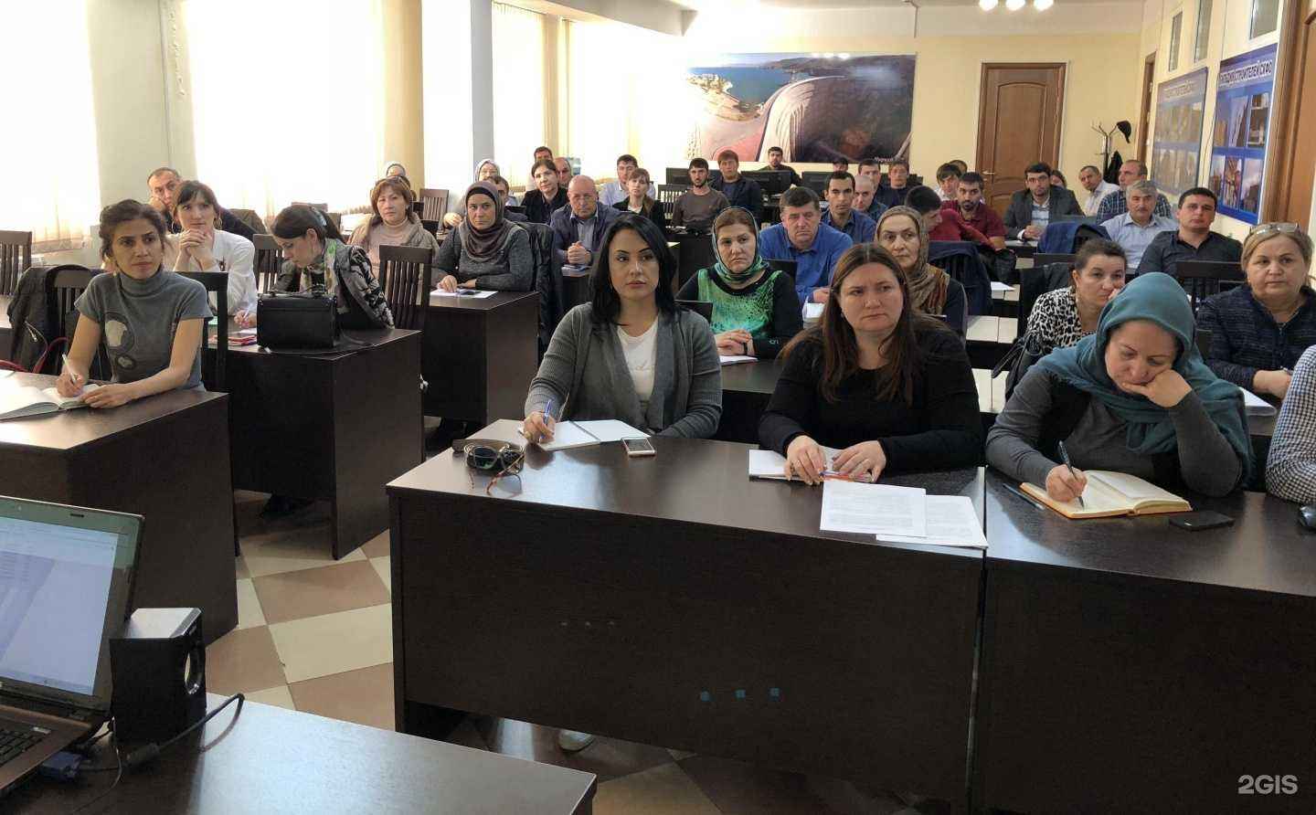 Отзывы на компанию Северо-Кавказский институт повышения квалификации кадров строительного и жилищного комплекса в Махачкале c фото