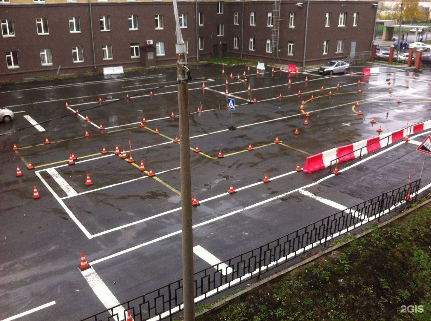 Отзывы на компанию Уральский государственный университет путей сообщения в Екатеринбурге c фото