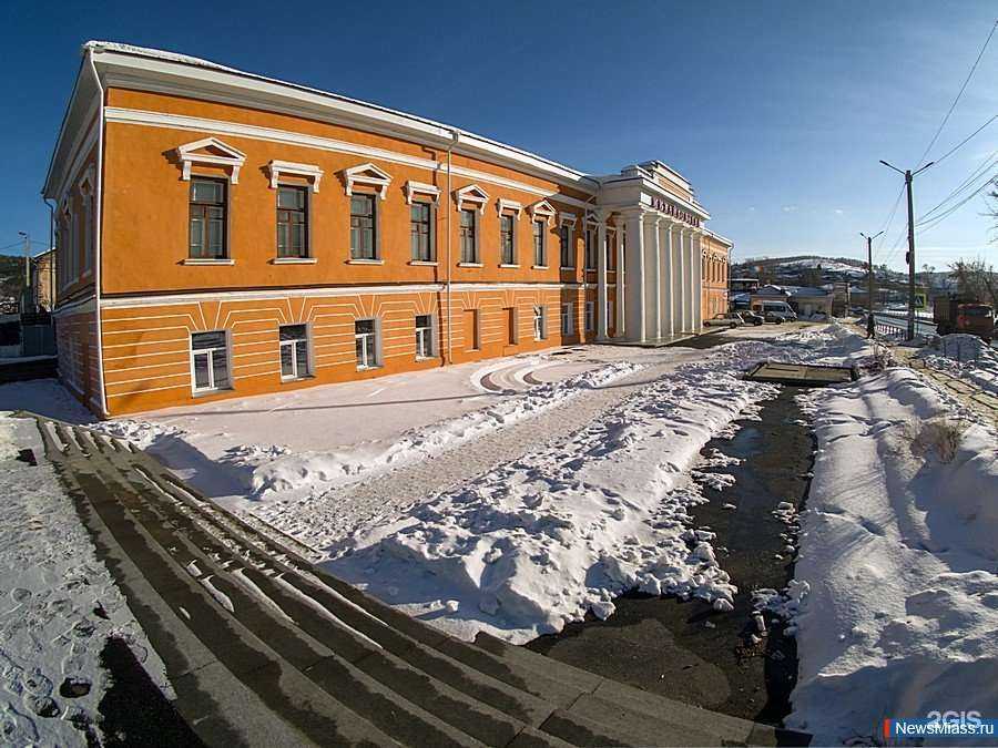 Отзывы на компанию Дворец Михайловский в Миассе c фото