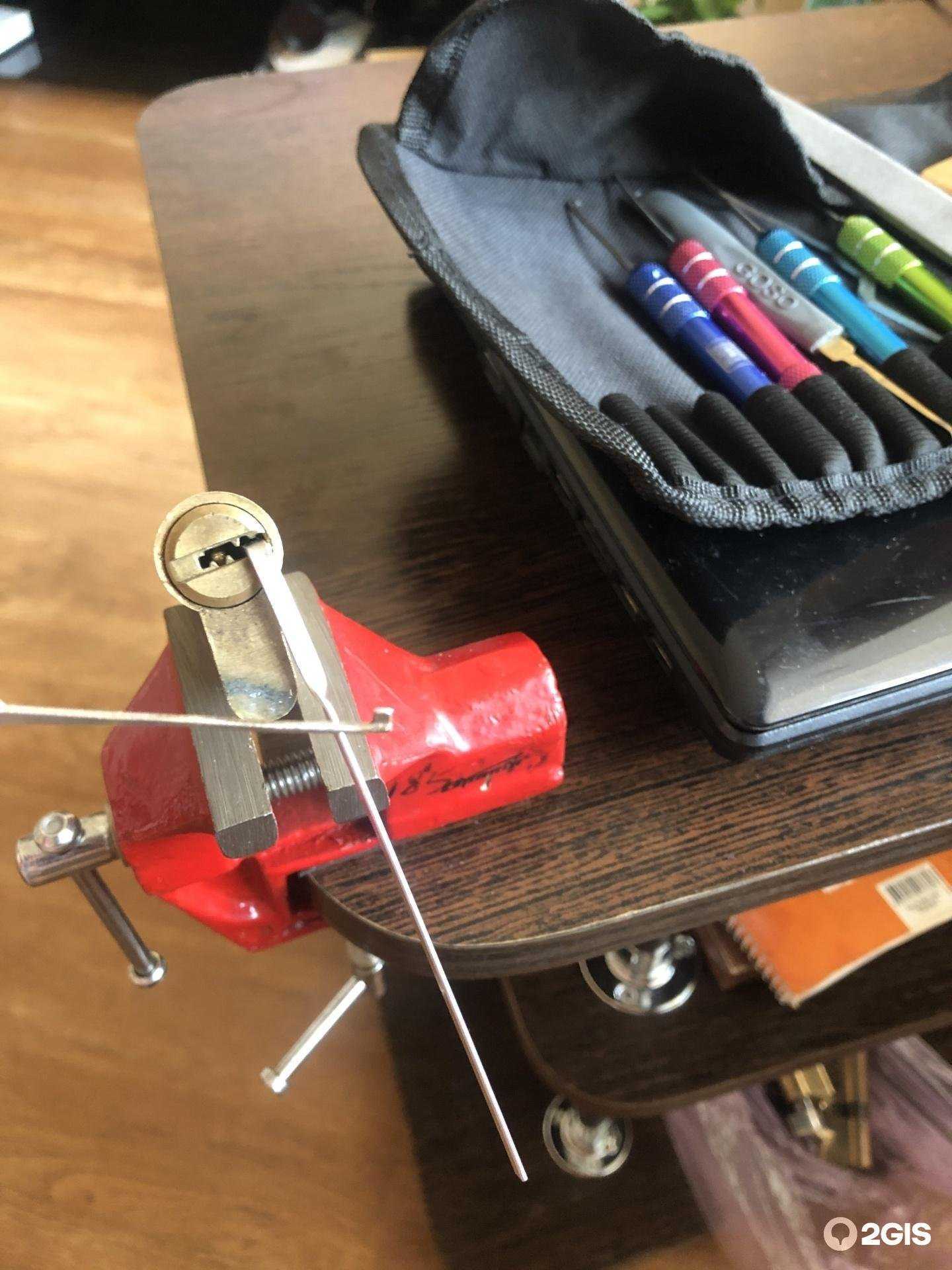 Отзывы на компанию Выездная служба по вскрытию и замене замков в Новокузнецке c фото