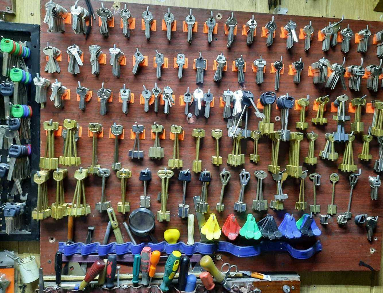 Отзывы на компанию Мастерская по ремонту обуви и изготовлению ключей в Томске c фото