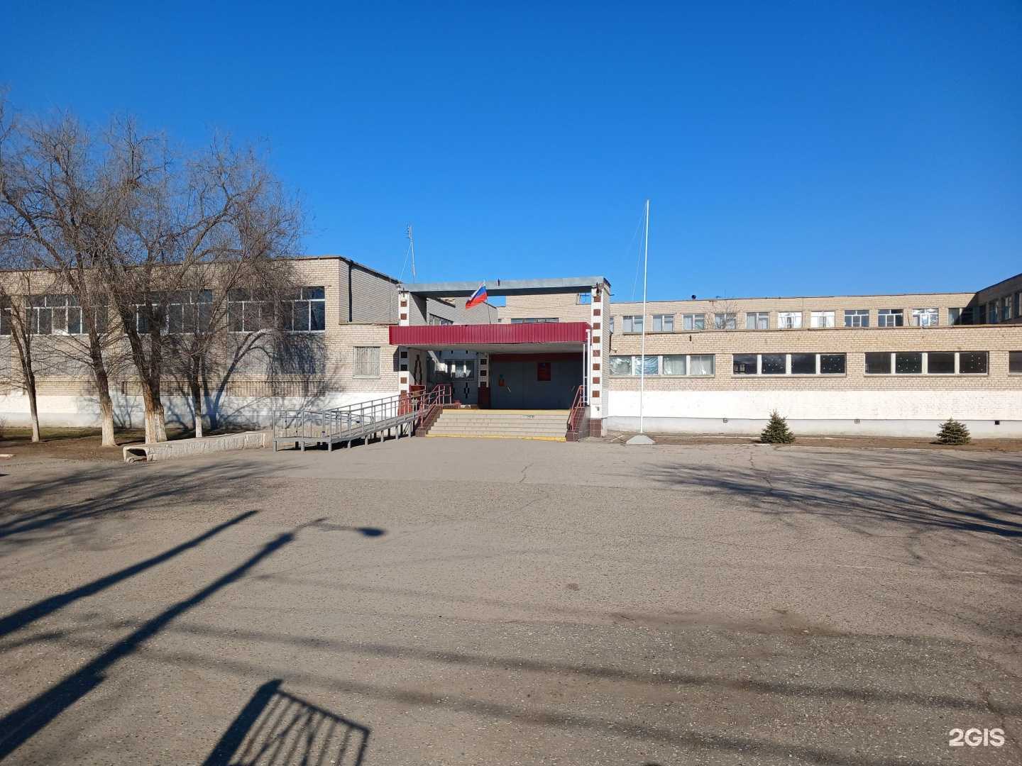 Отзывы на компанию Средняя школа №33 в г. Астрахань c фото