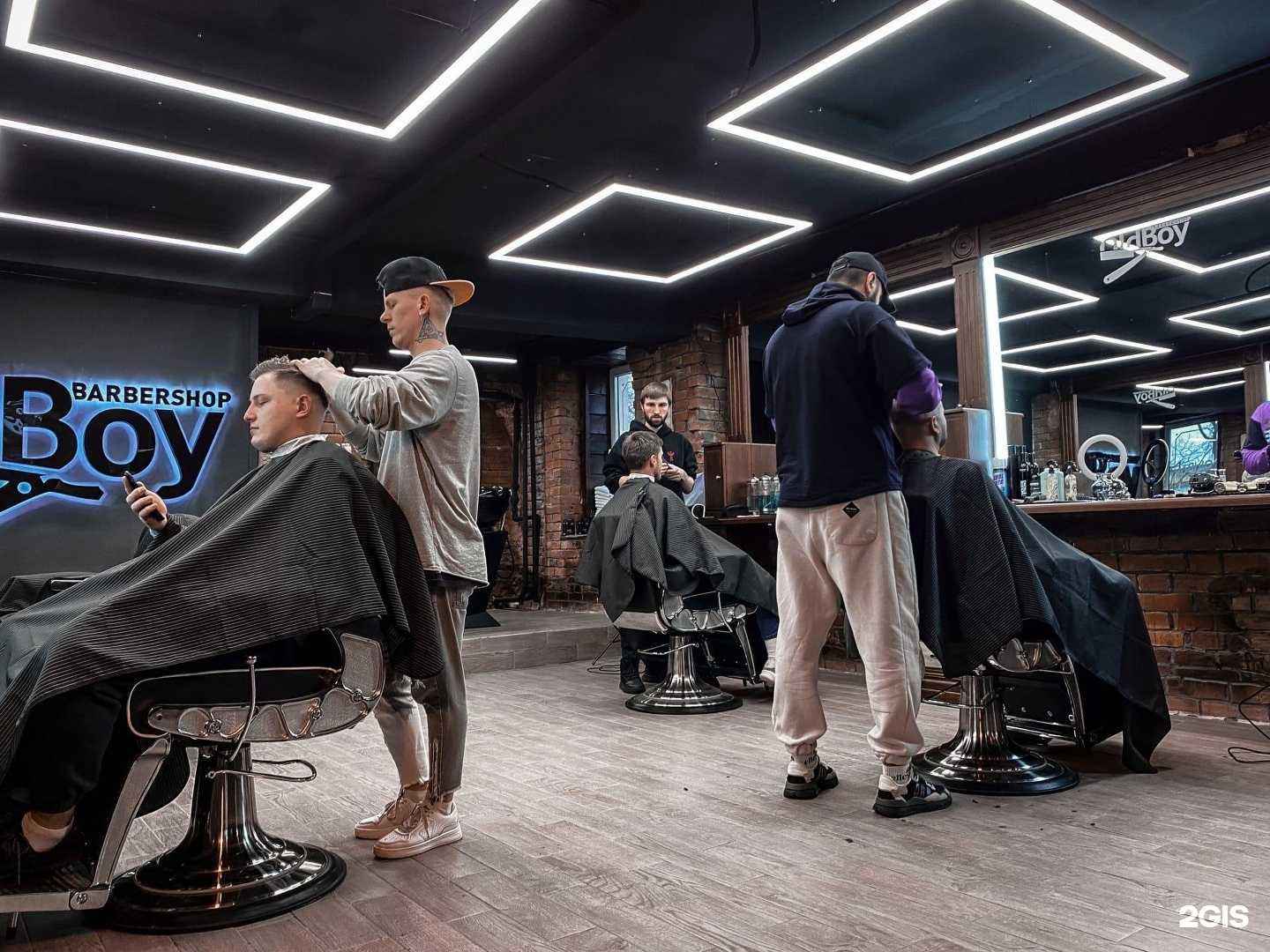 Отзывы на компанию OldBoy Barbershop в Кирове c фото