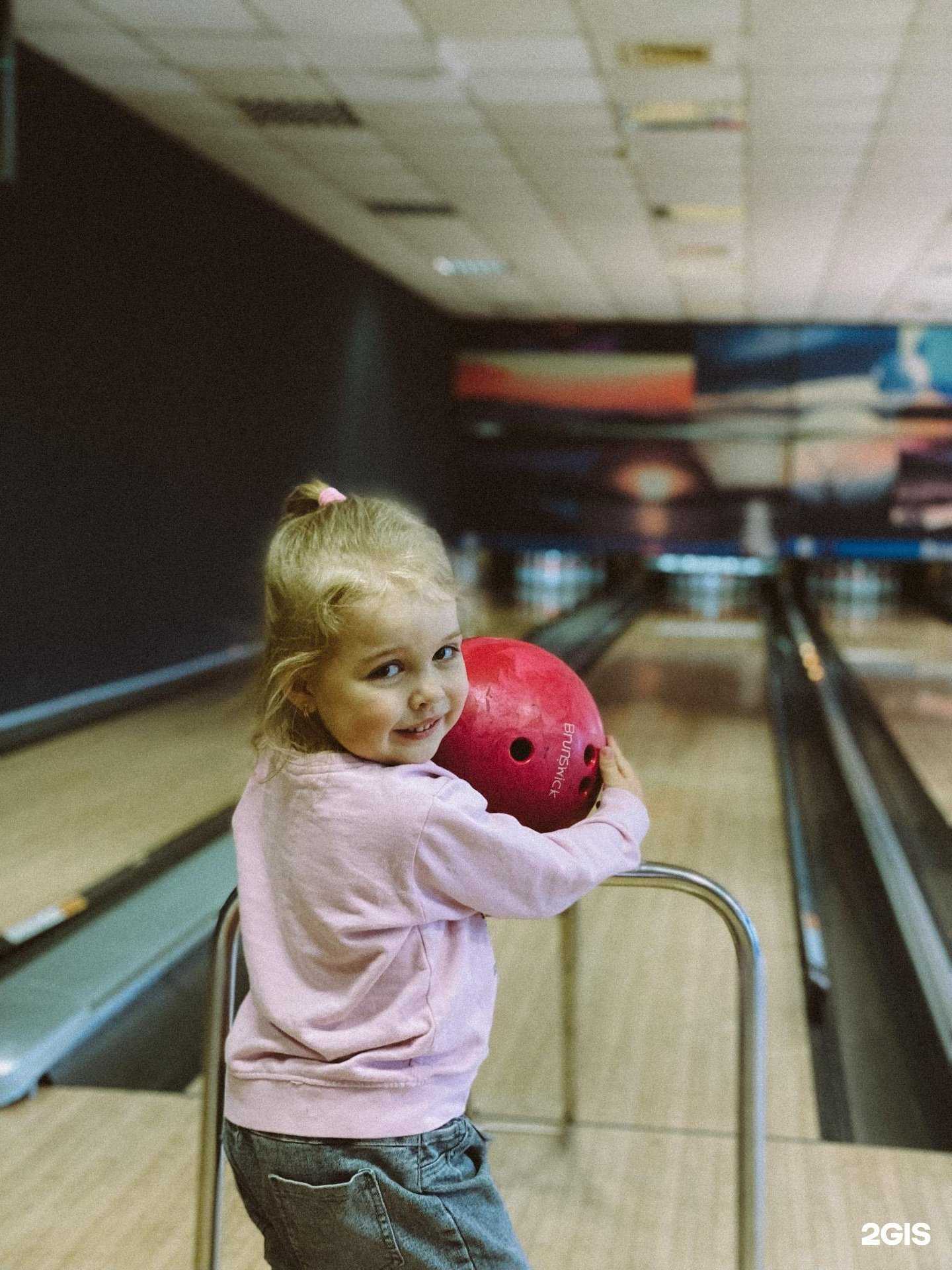 Отзывы на компанию Боулинг-клуб&игровой комплекс в Нижнем Тагиле c фото