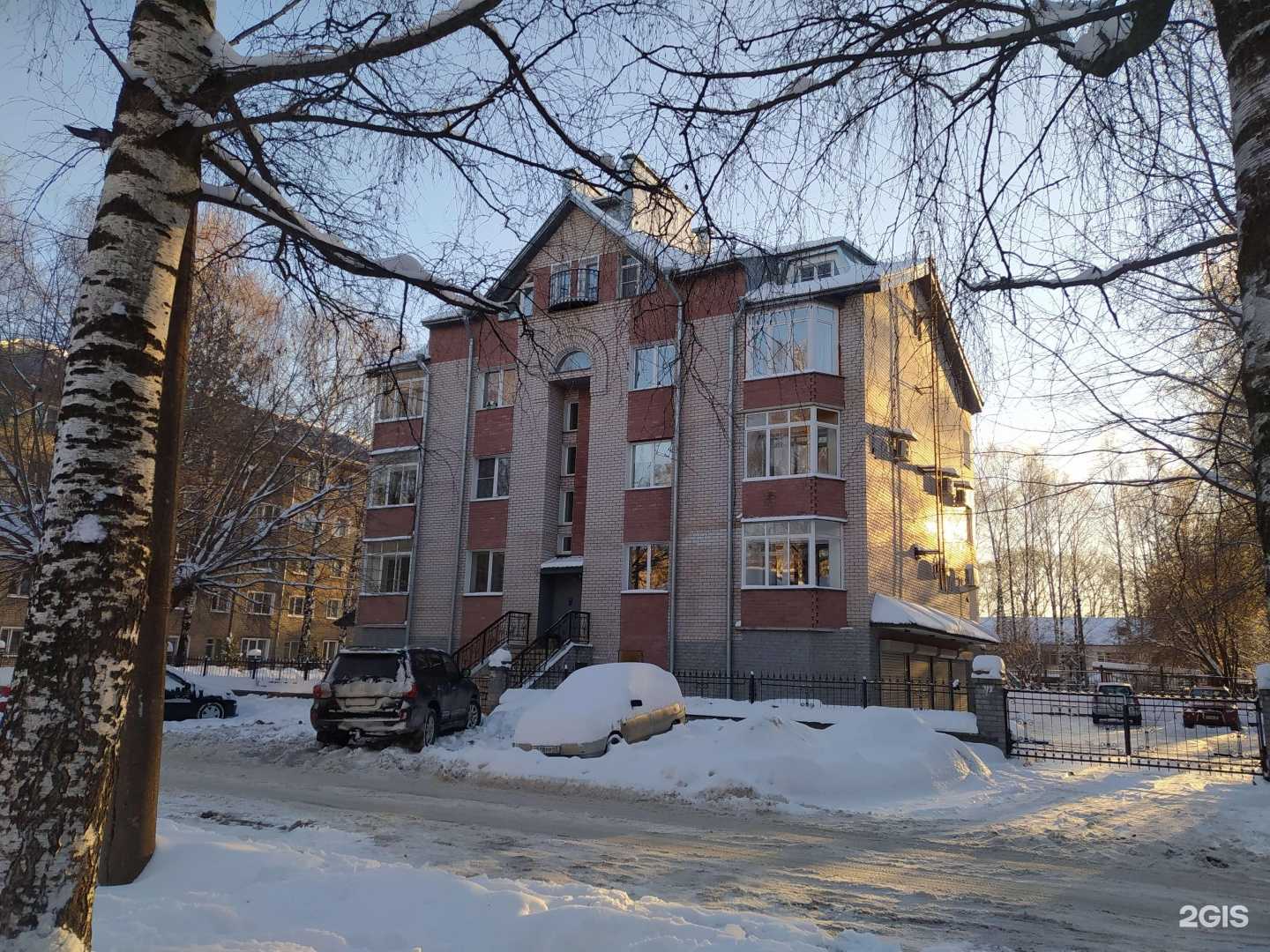 Отзывы на компанию Студия перманентного макияжа, причесок и визажистов в Кирове c фото - фотография 2 из 2