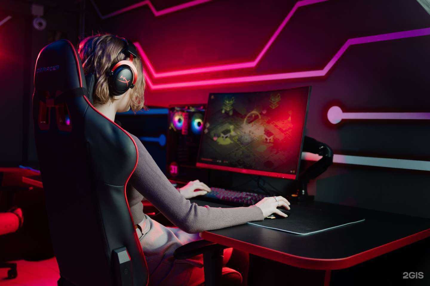 Отзывы на компанию Godji Cyber Lounge в Казани c фото