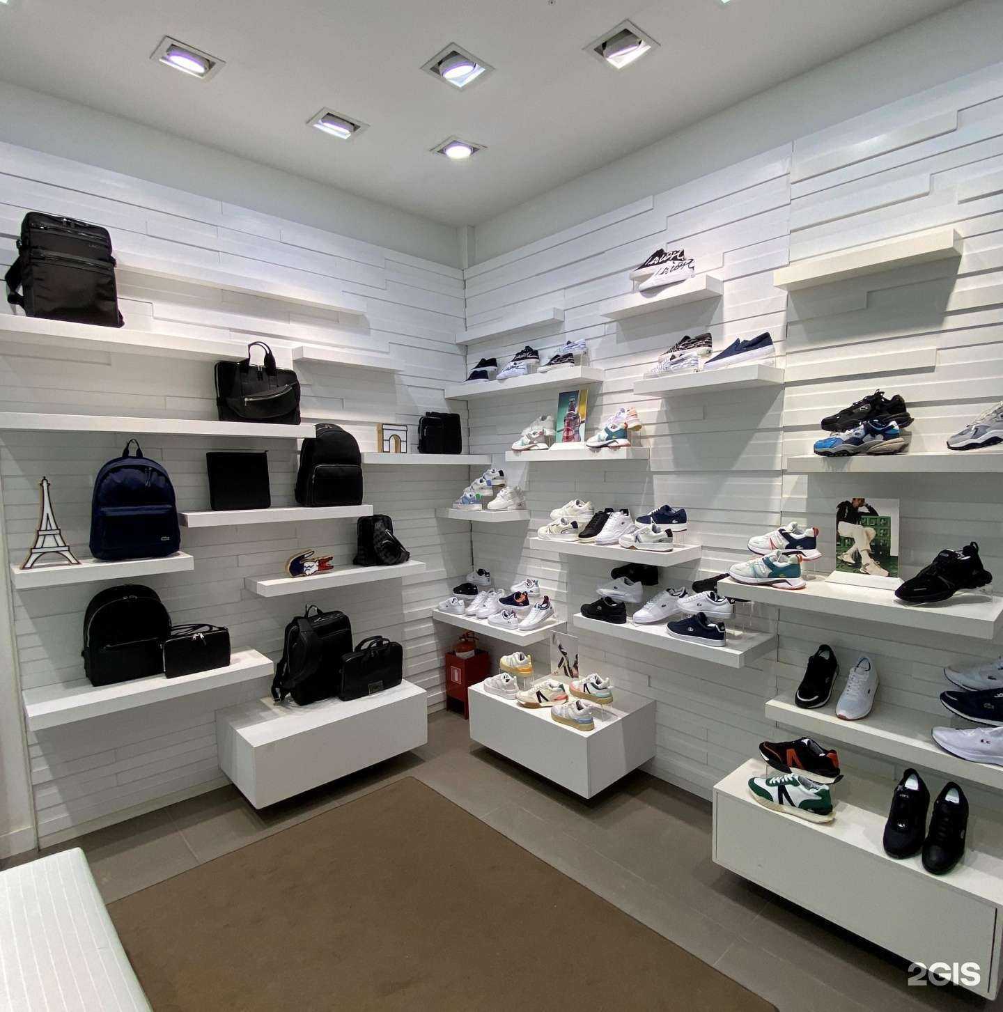 Отзывы на компанию Lacoste в Тюмени c фото