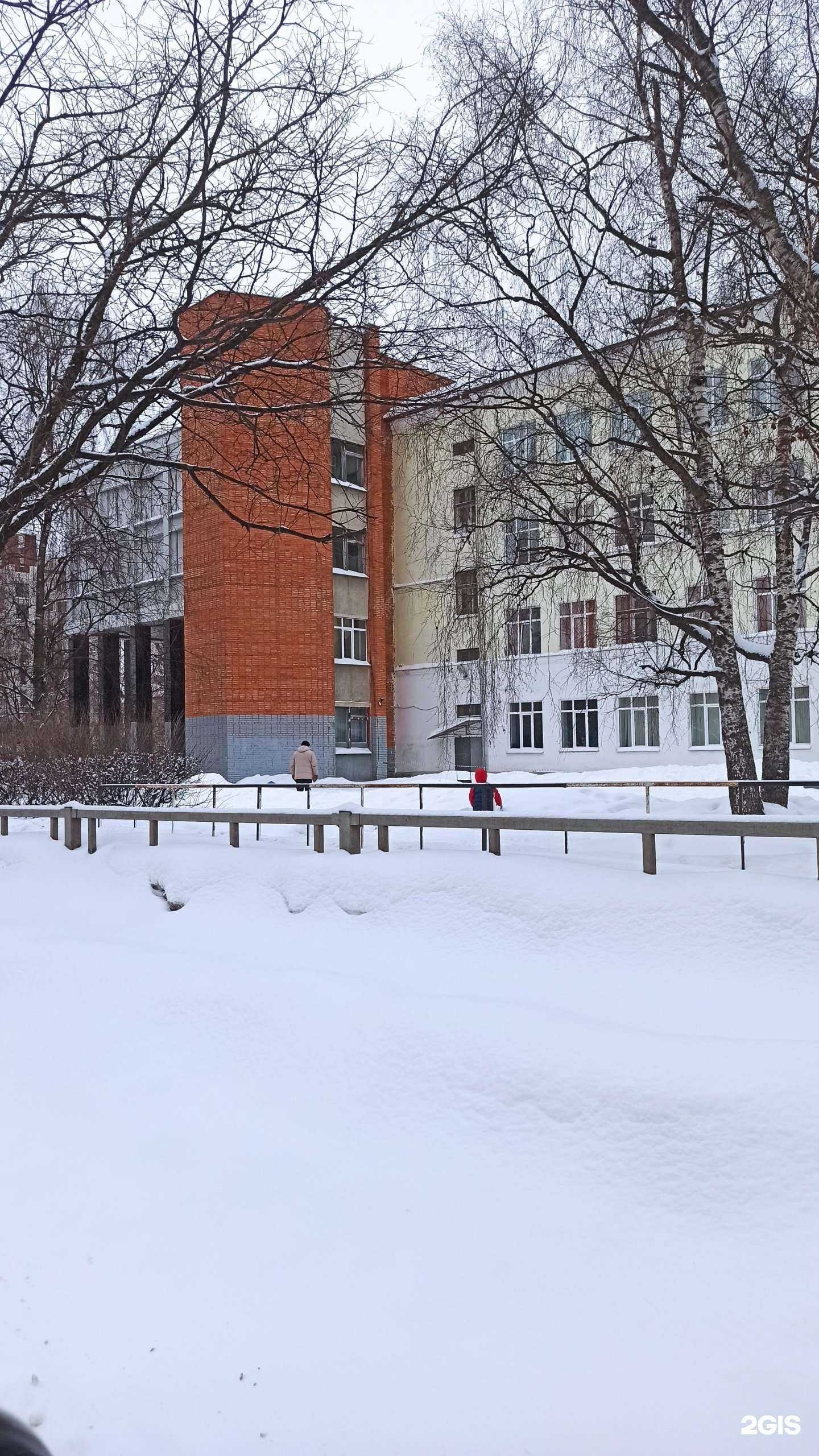 Отзывы на компанию Средняя общеобразовательная школа №8 с углубленным изучением отдельных предметов в г. Вологда c фото