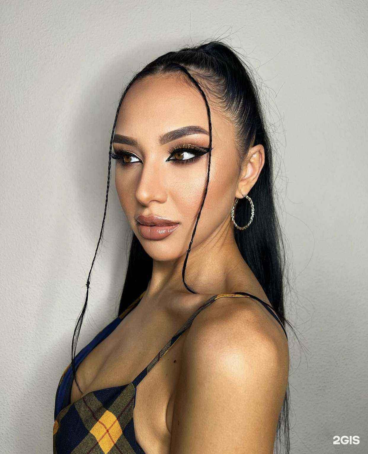 Отзывы на компанию Кабинет макияжа, причесок и оформления бровей в Краснодаре c фото