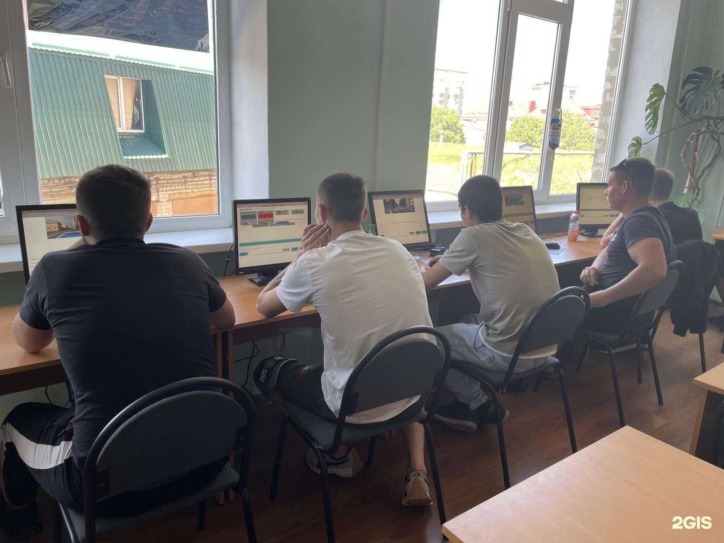 Отзывы на компанию Ставропольская объединенная техническая школа ДОСААФ России в Ставрополе c фото