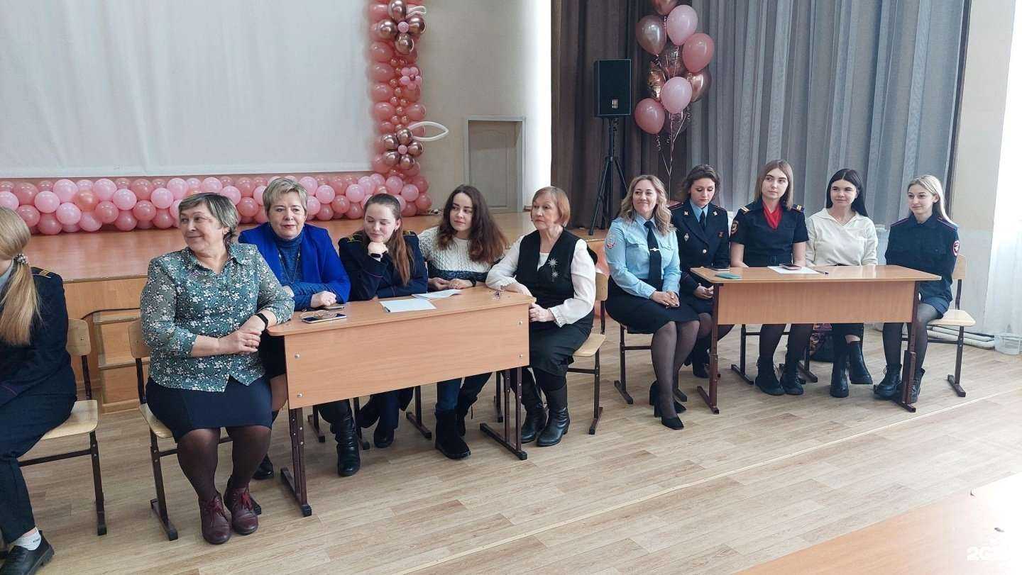 Отзывы на компанию Средняя школа №18 в Ачинске c фото