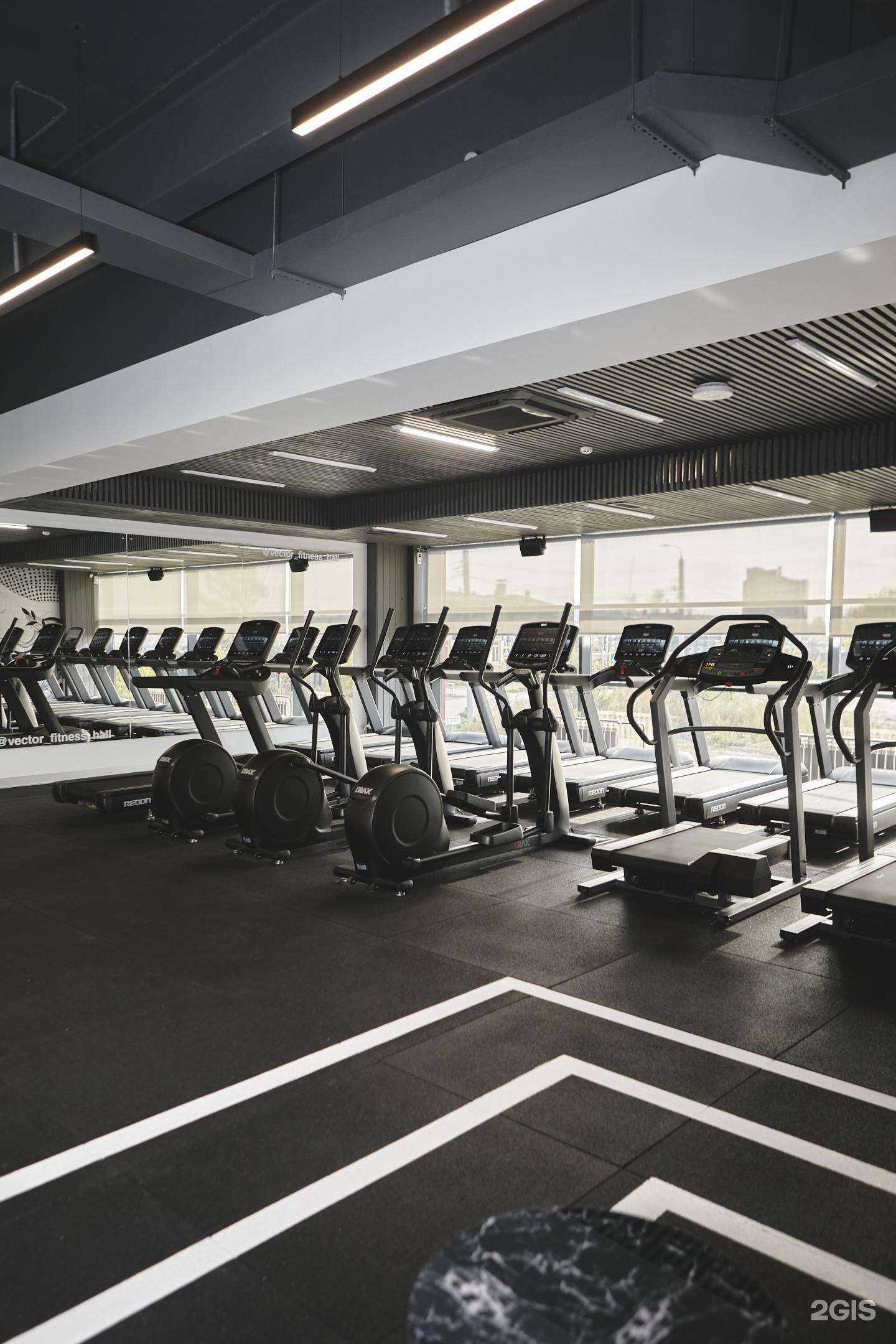 Отзывы на компанию Vector Fitness Hall в Иркутске c фото