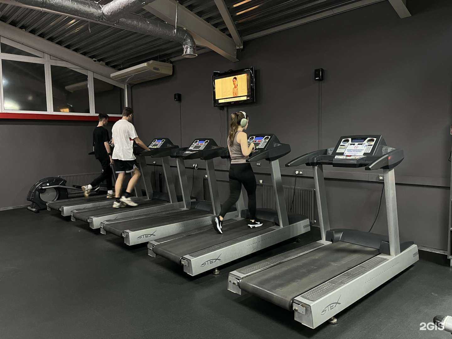 Отзывы на компанию Спортивно-зрелищный комплекс в Кировске c фото