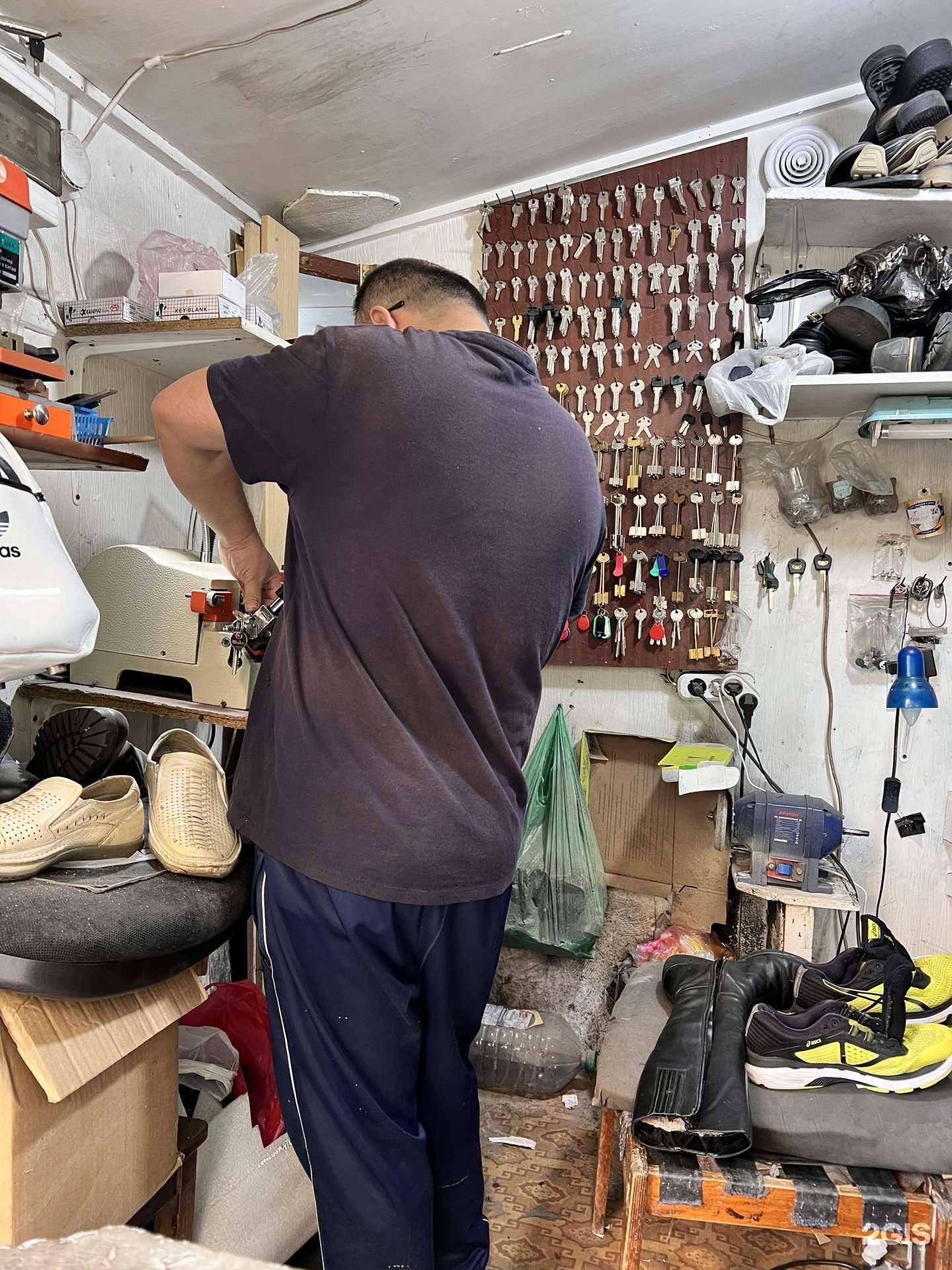 Отзывы на компанию Мастерская по ремонту обуви, сумок и изготовлению ключей в Самаре c фото