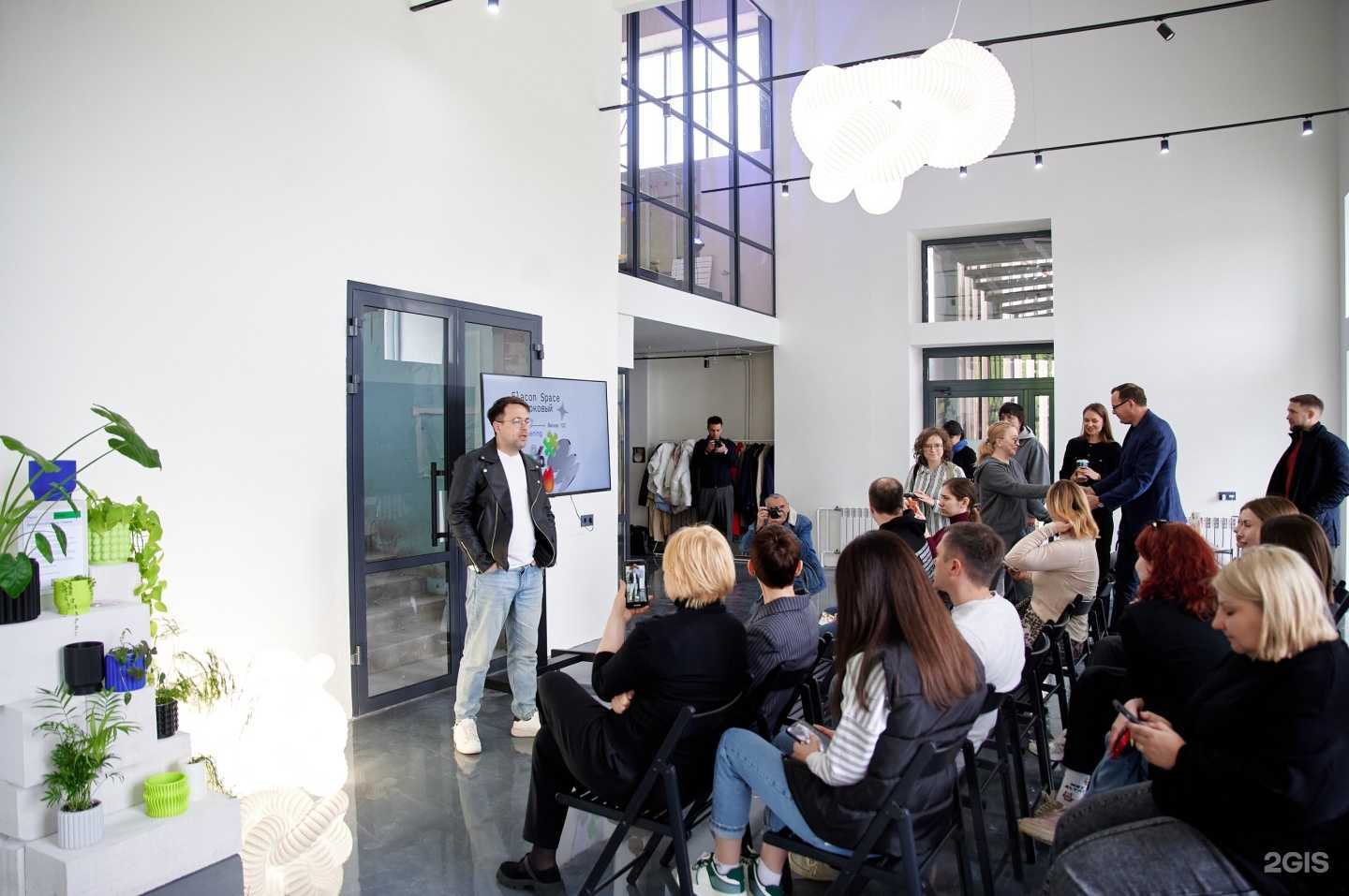 Отзывы на компанию Flacon Space x Парковый в Тюмени c фото