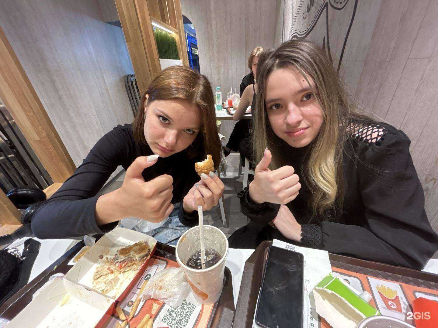 Отзывы на компанию Вкусно — и точка в Владивостоке c фото