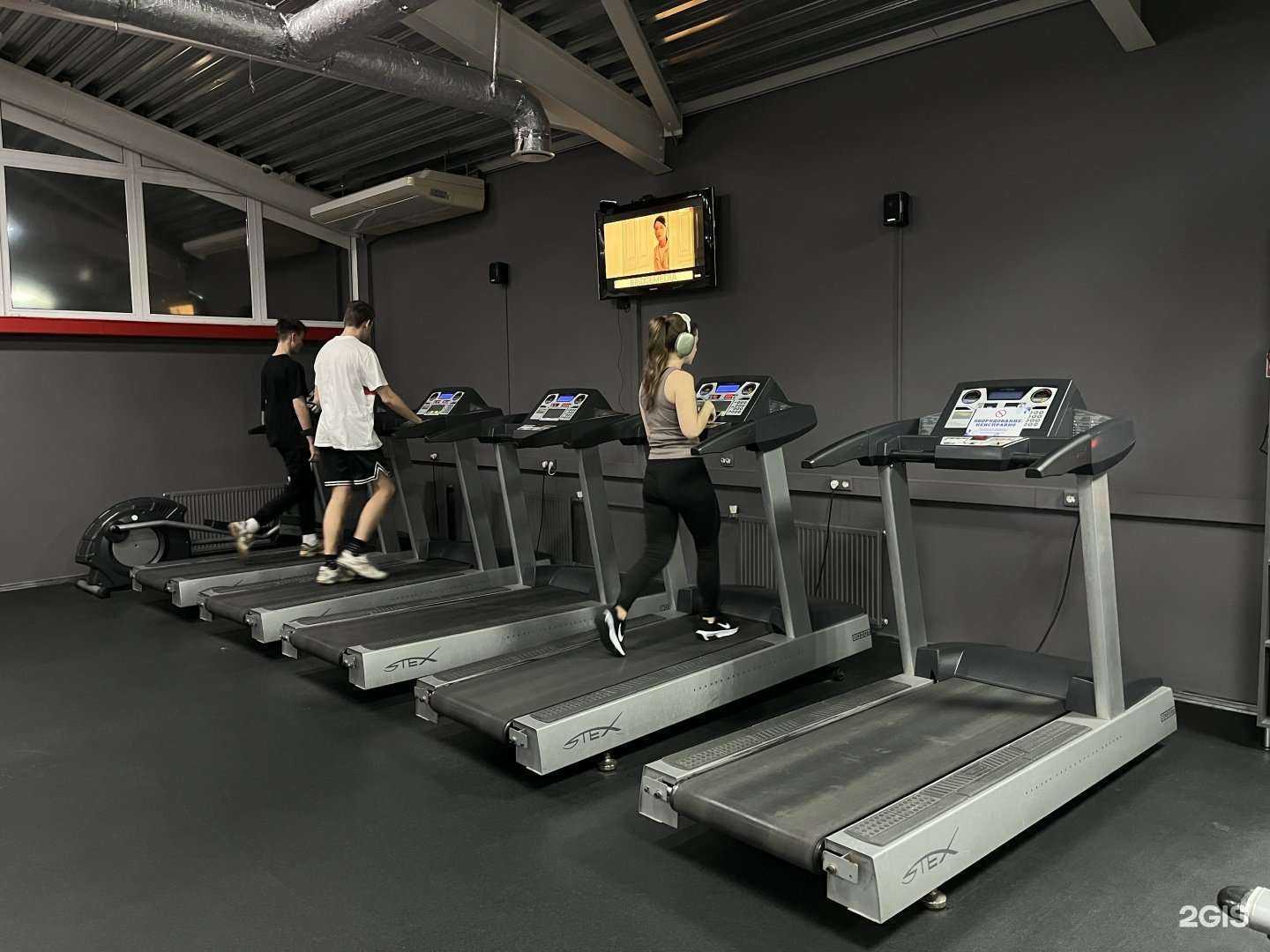 Отзывы на компанию Спортивно-зрелищный комплекс в г. Кировск c фото