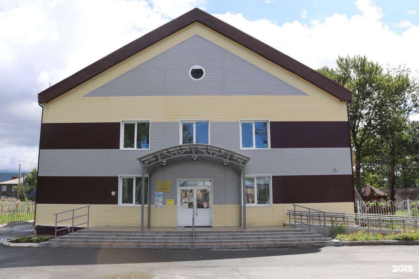 Отзывы на компанию Детская школа искусств №4 в г. Южно-Сахалинск c фото