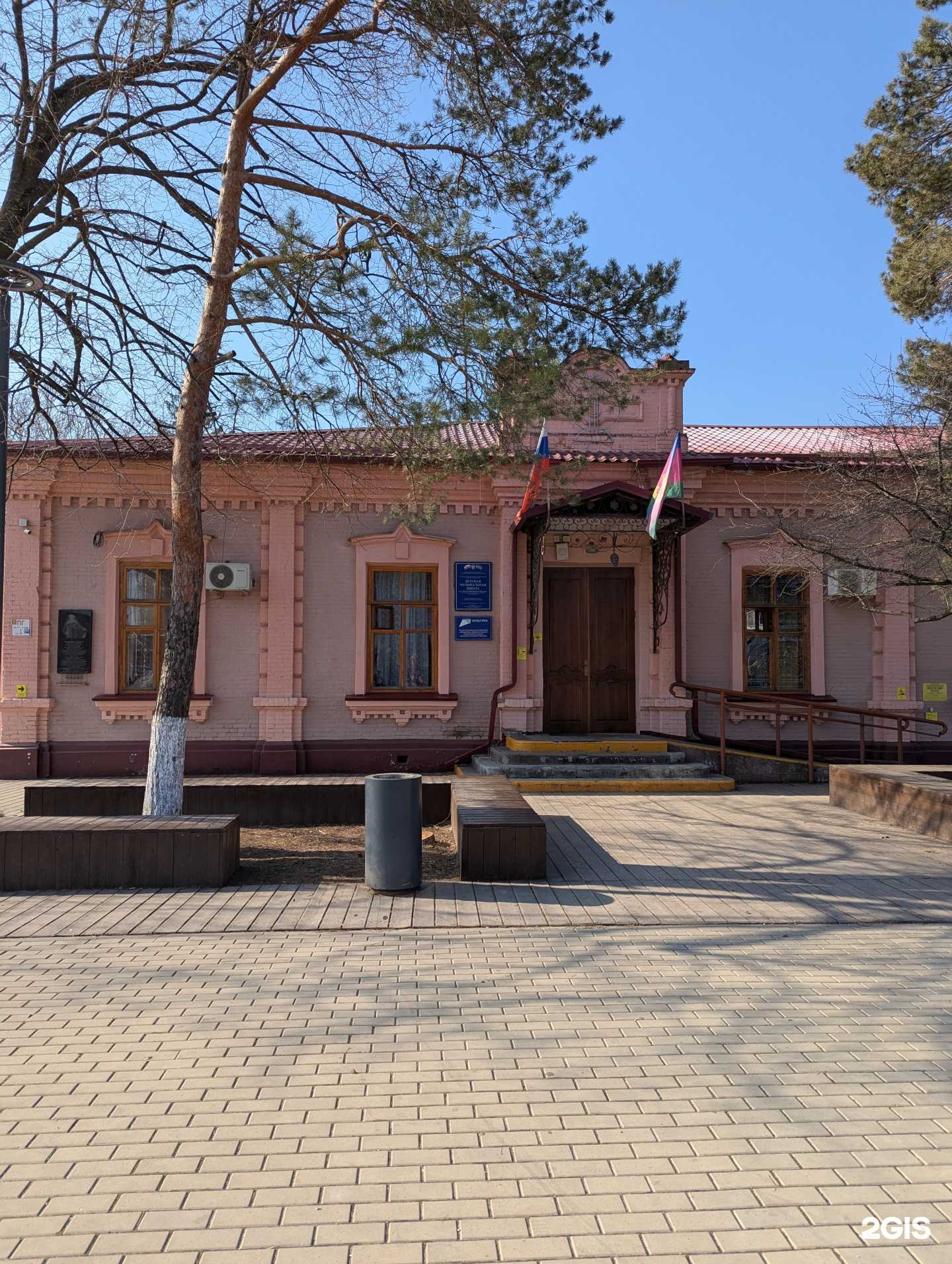 Отзывы на компанию Детская музыкальная школа им. И.Е. Каптана в Белореченске c фото - фотография 2 из 2