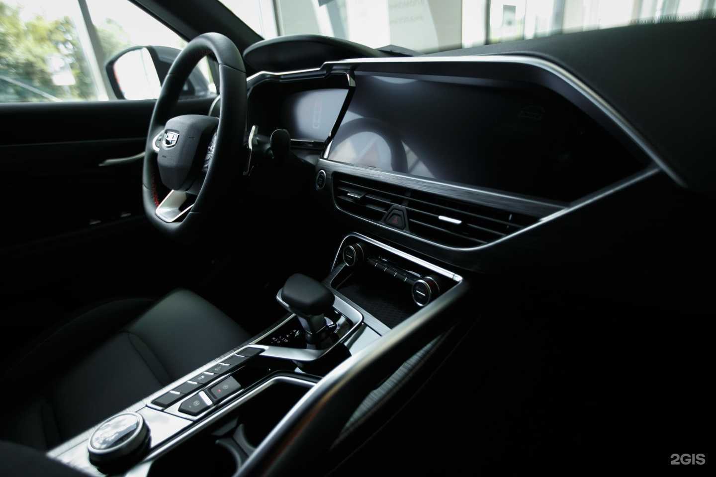 Отзывы на компанию Юг-Авто Geely в Майкопе c фото