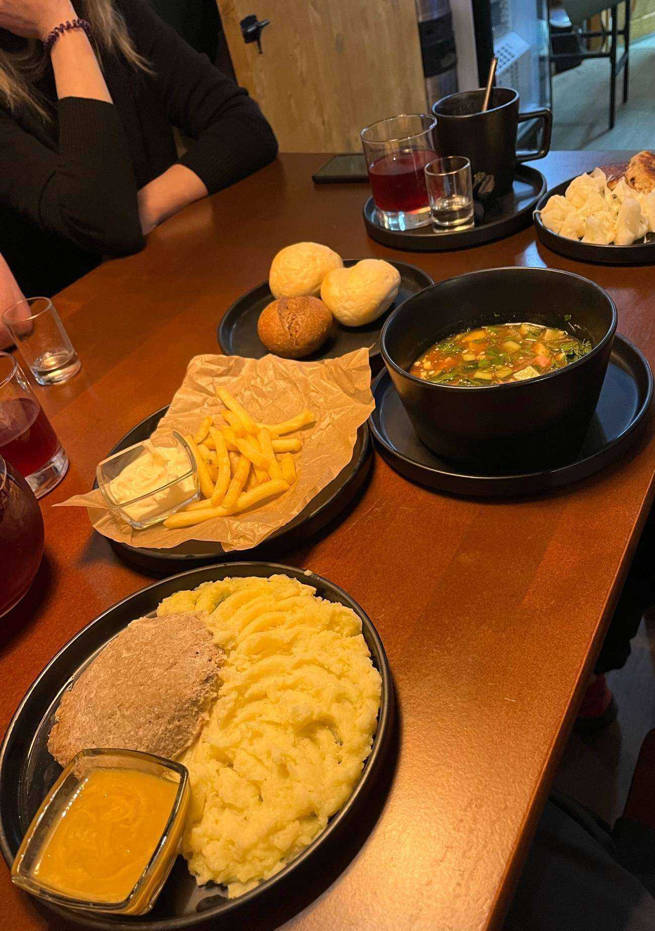 Отзывы на компанию Flibustier cafe в Кирове c фото