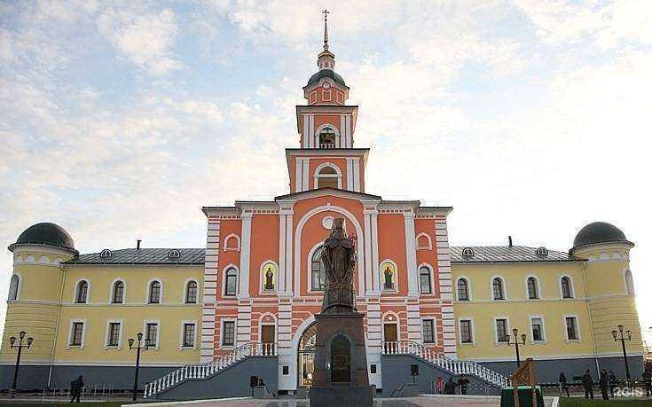 Отзывы на компанию Межъепархиальный центр подготовки церковных специалистов Якутской епархии Русской православной церкви в Якутске c фото