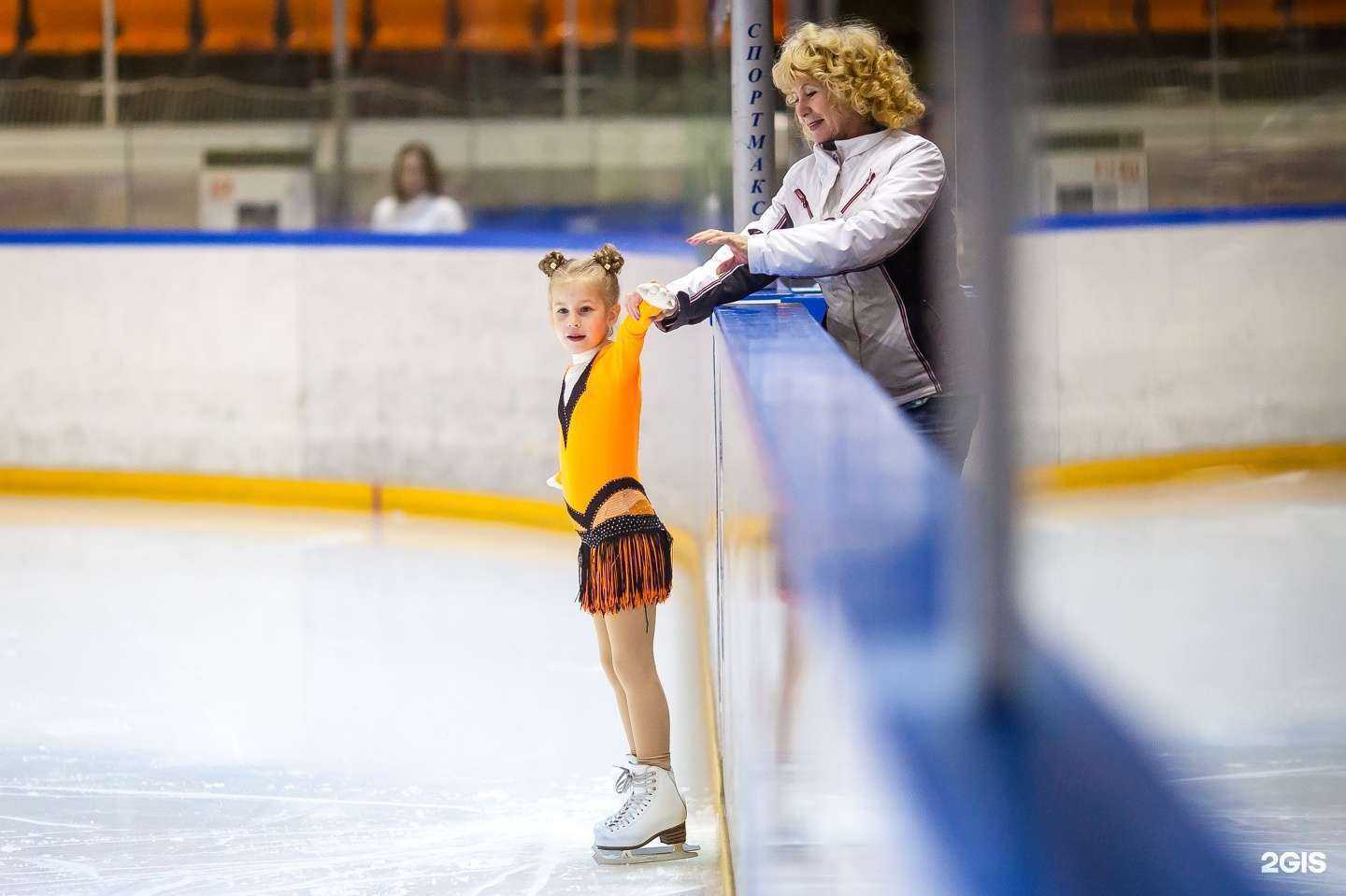 Отзывы на компанию Региональный центр по фигурному катанию на коньках и хоккею в Великом Новгороде c фото