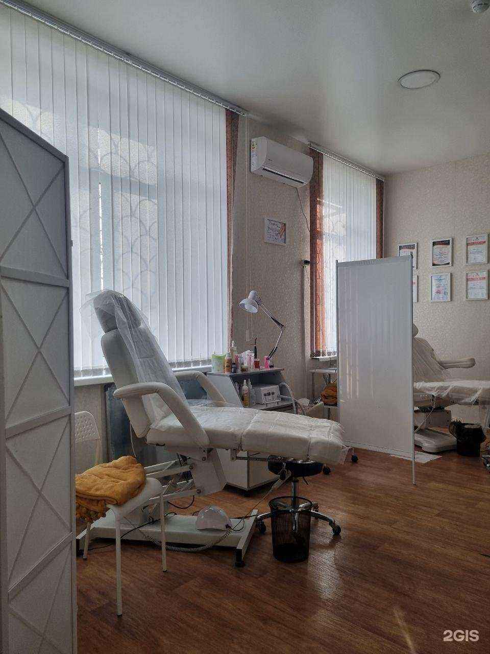 Отзывы на компанию Кабинет подологии и ногтевого сервиса в Владивостоке c фото