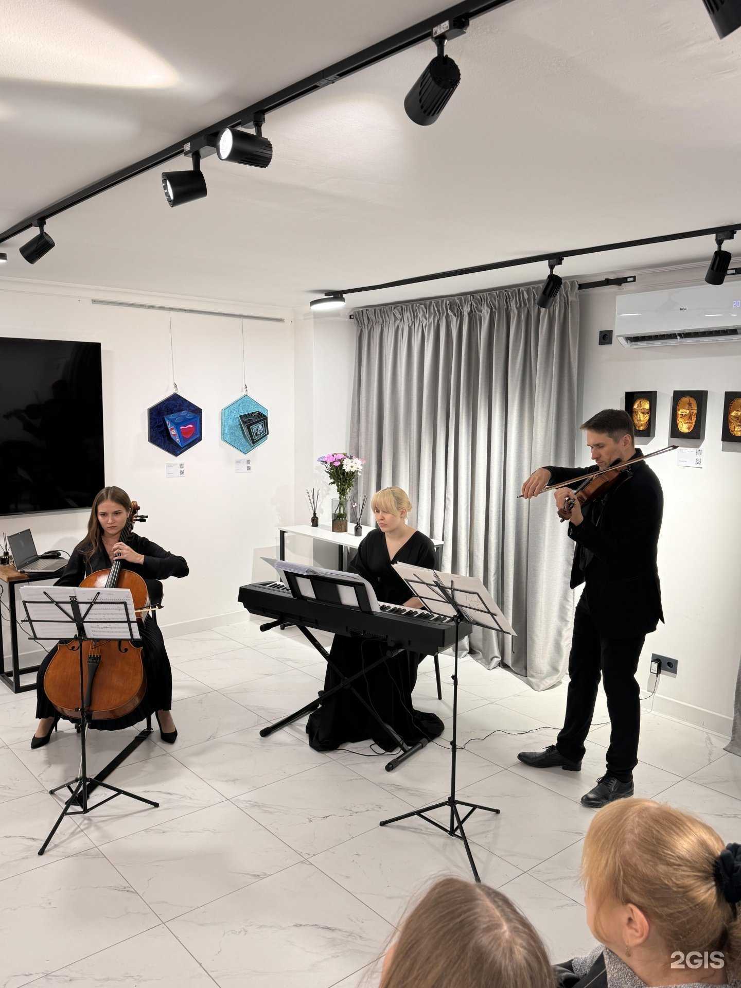 Отзывы на компанию Галерея современного искусства в г. Саратов c фото