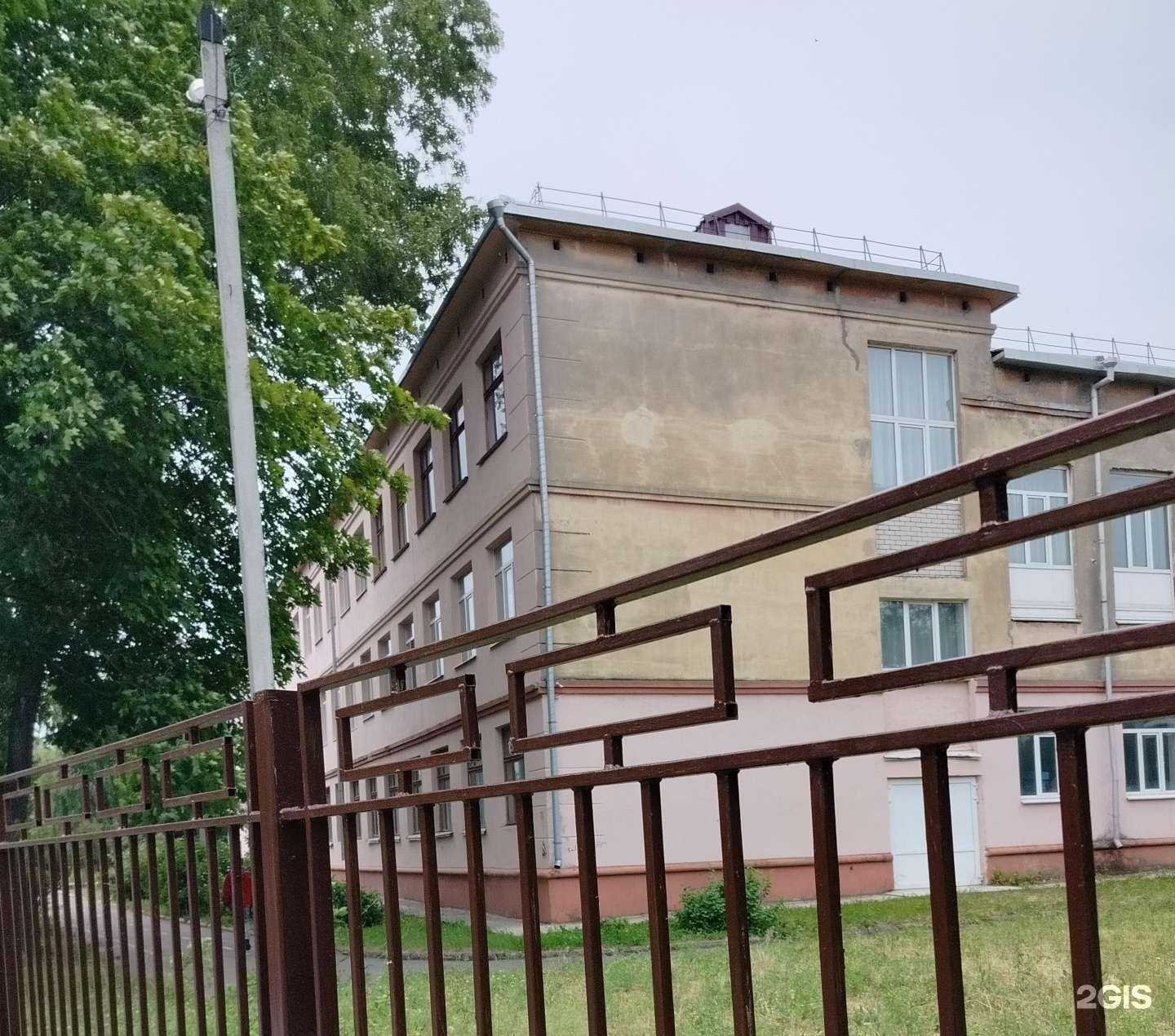 Отзывы на компанию Средняя школа №12 в Балакове c фото