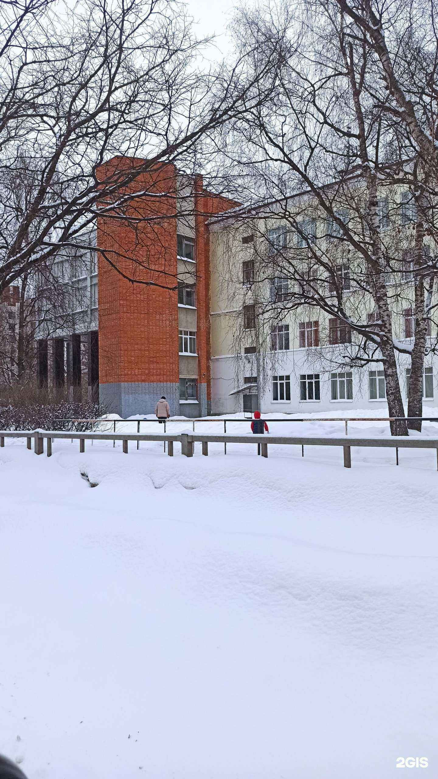 Отзывы на компанию Средняя общеобразовательная школа №8 с углубленным изучением отдельных предметов в Вологде c фото