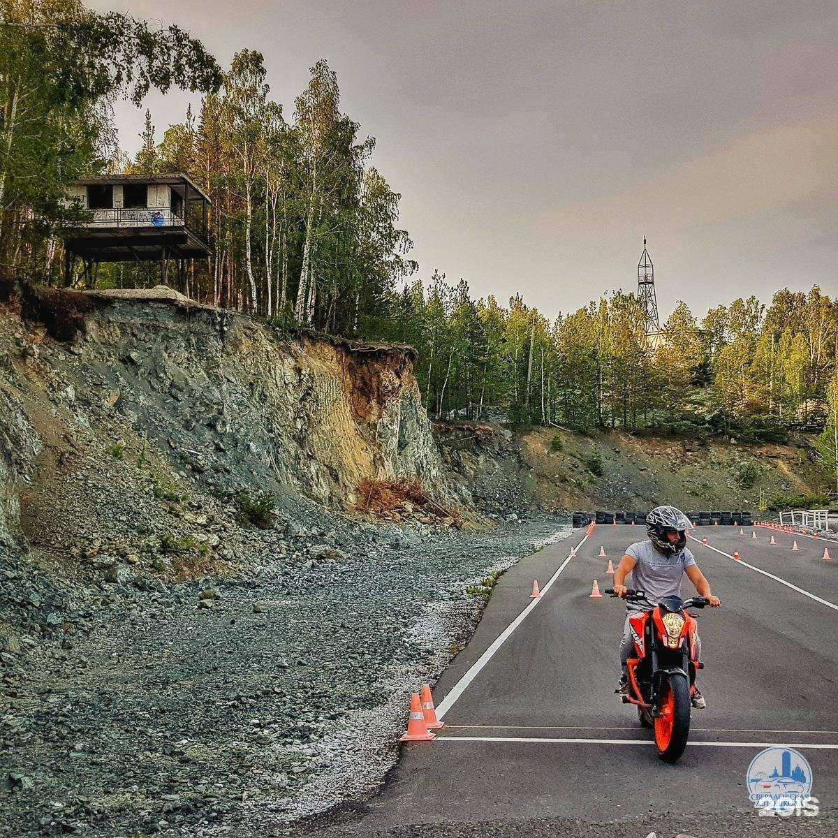 Отзывы на компанию Свердловская автошкола в Екатеринбурге c фото