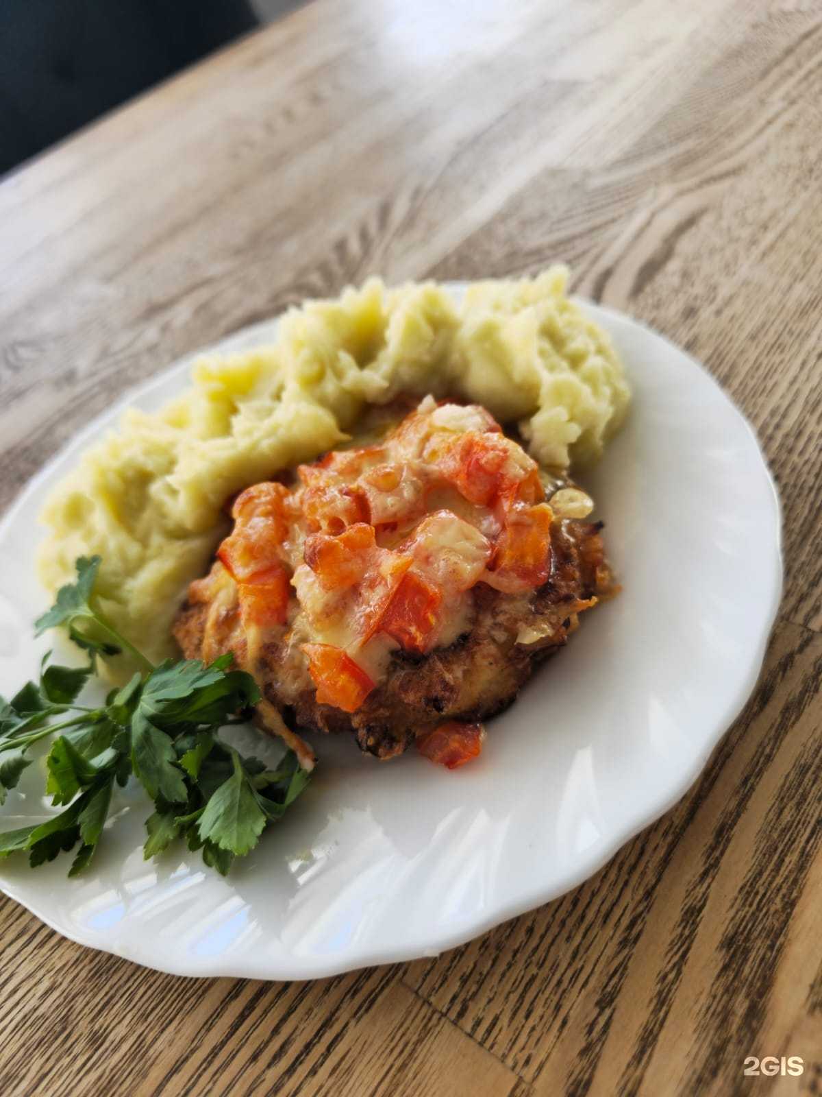 Отзывы на компанию Кафе в г. Южно-Сахалинск c фото