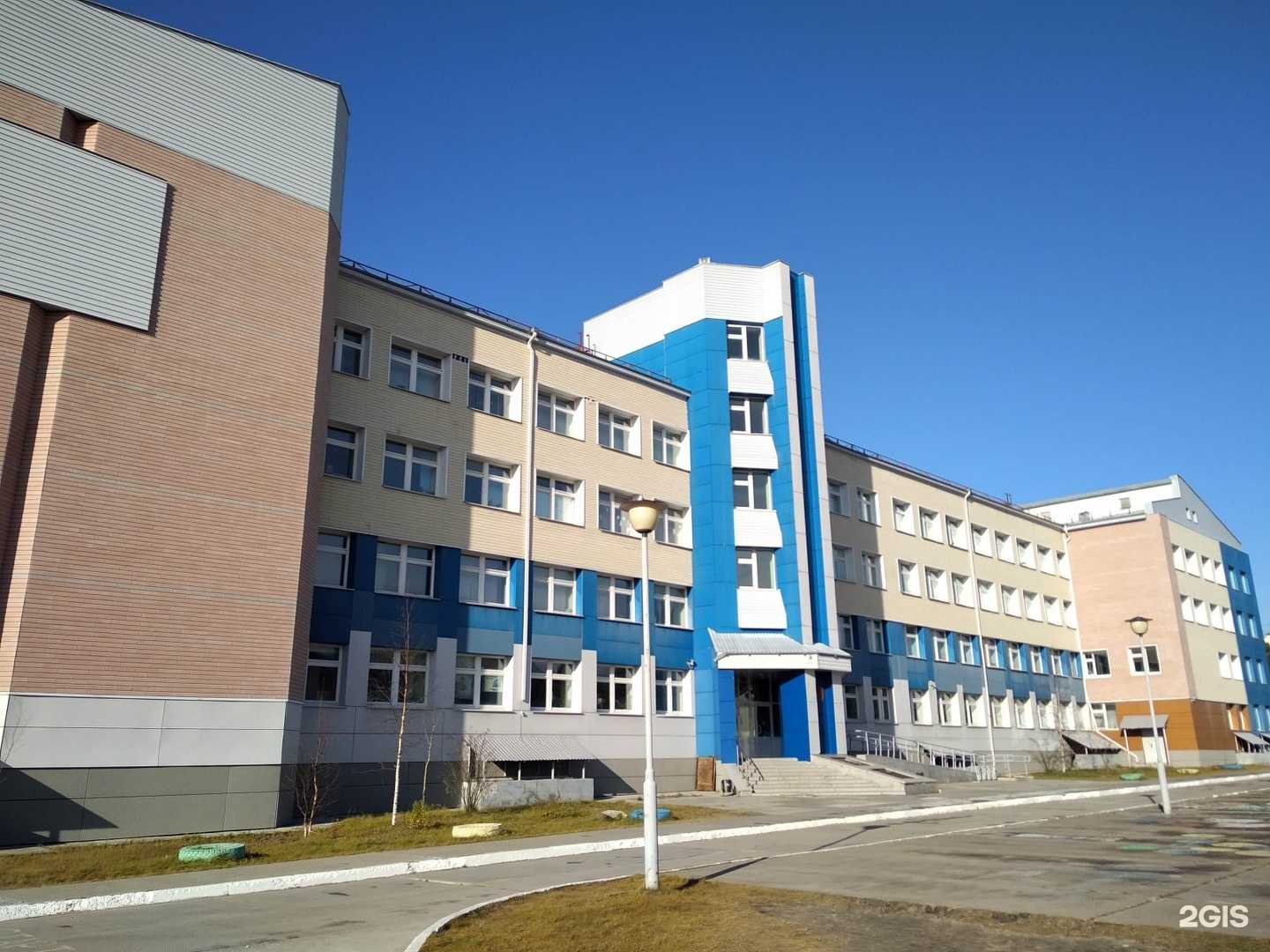 Отзывы на компанию Средняя школа №2 в г. Ноябрьск c фото