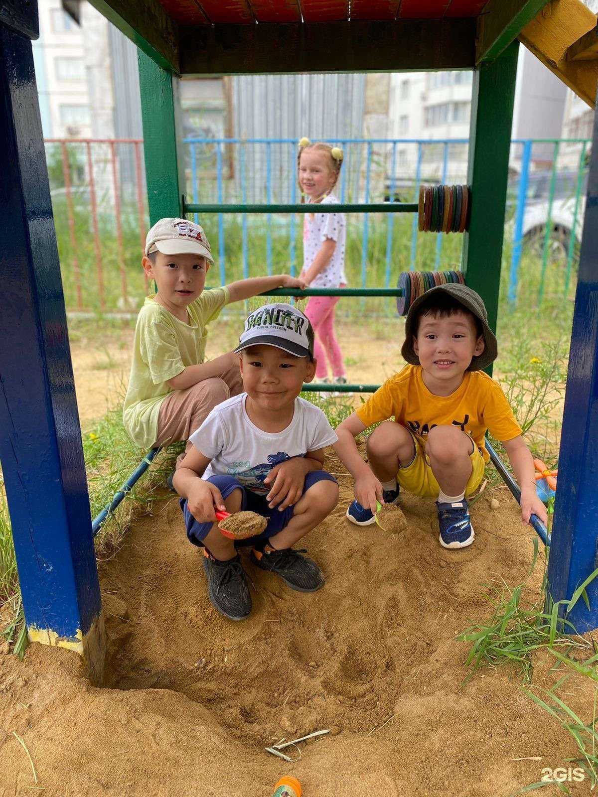 Отзывы на компанию Маленькая страна в Якутске c фото