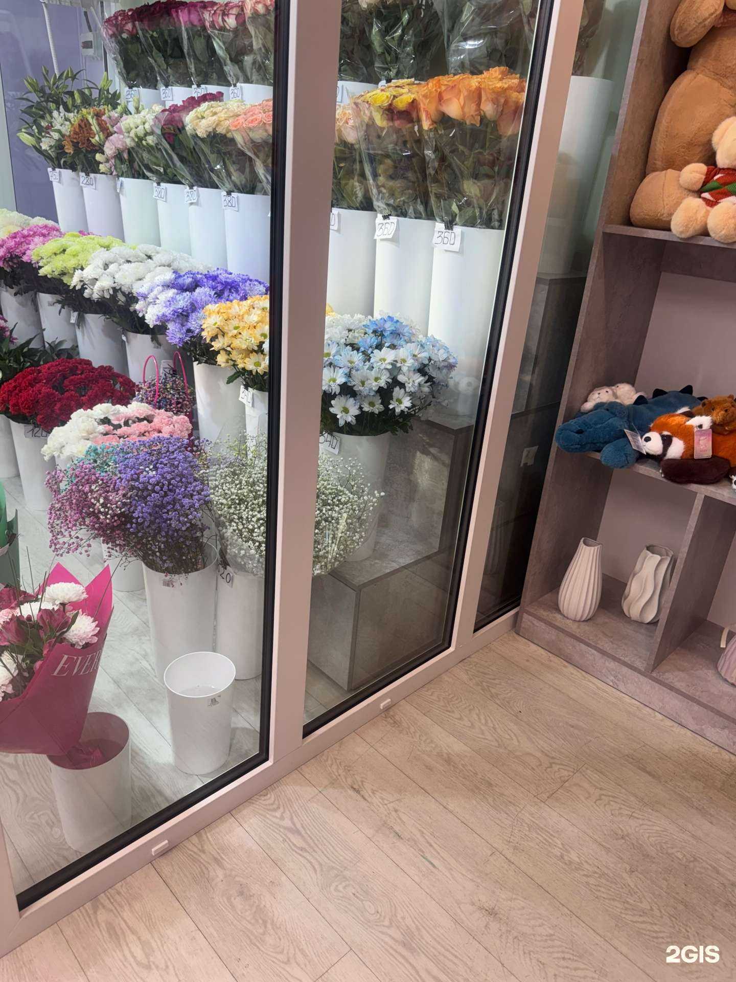 Отзывы на компанию Фабрика Роз в г. Владивосток c фото