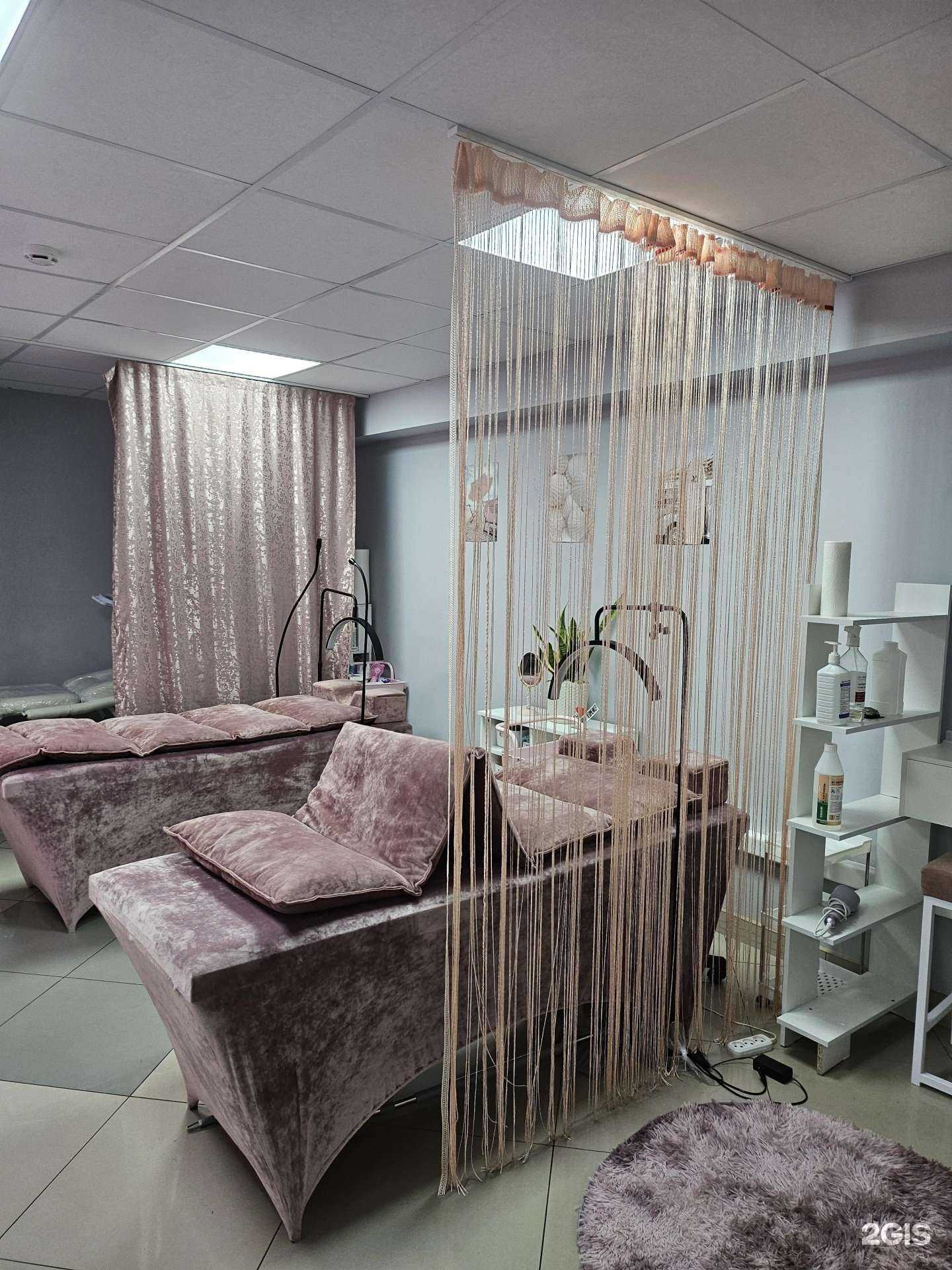 Отзывы на компанию Студия наращивания ресниц и косметологии в Сургуте c фото