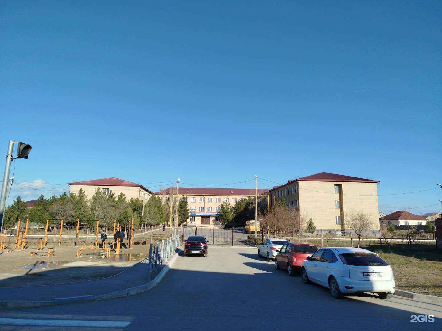 Отзывы на компанию Школа №9 им. Героев России-пограничников в г. Каспийск c фото