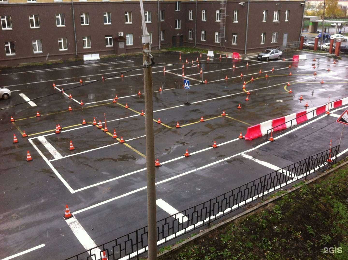 Отзывы на компанию Уральский государственный университет путей сообщения в г. Екатеринбург c фото