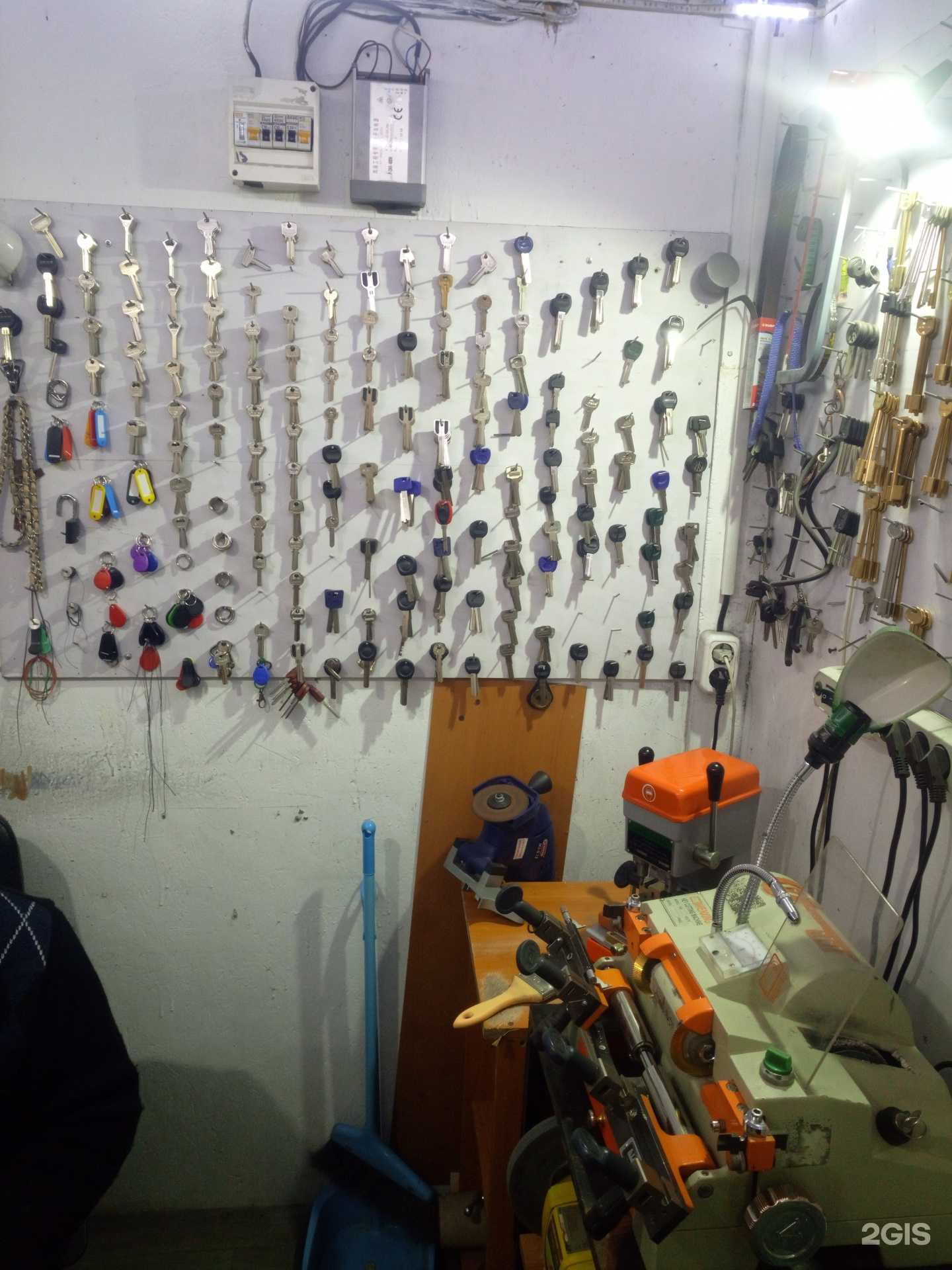 Отзывы на компанию Мастерская по ремонту обуви и изготовлению ключей в Новосибирске c фото