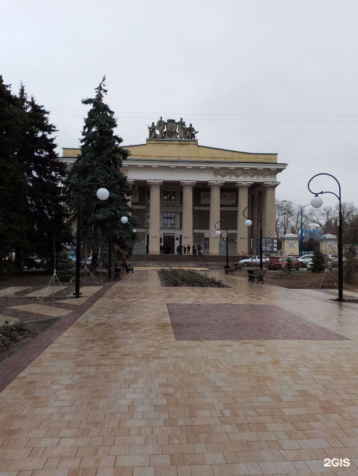 Отзывы на компанию Дворец культуры Волгоградгидрострой в г. Волжский c фото