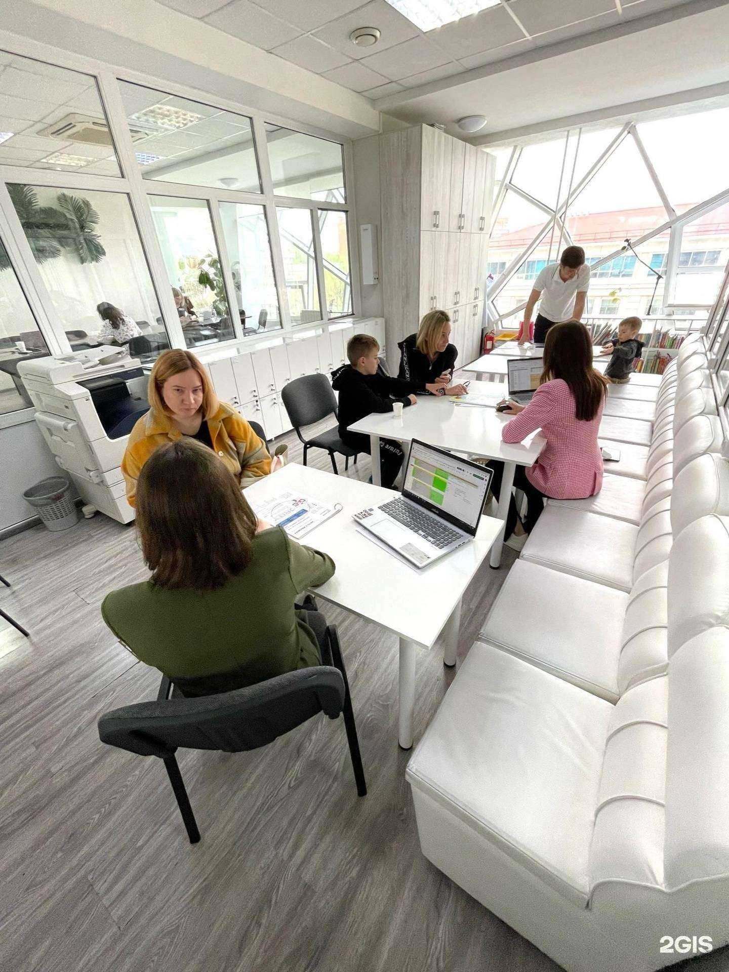 Отзывы на компанию Priority center в Владивостоке c фото