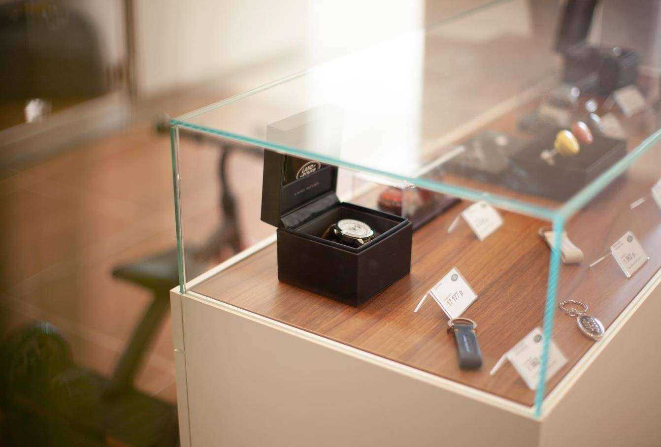 Отзывы на компанию Jaguar Land Rover в Владивостоке c фото